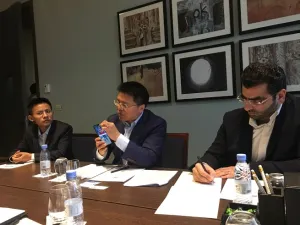 Mr. Qinsong Xu, Vice President, Global Product Marketing for Huawei Consumer Business Group (Center), during a press conference in Riyadh. (Photo: The Saudi Gazette)