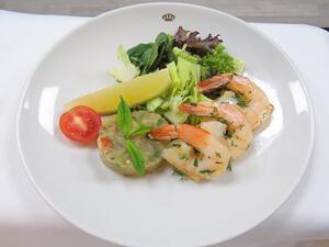 The newly introduced appetizer and dessert plates were carefully selected to pair well with the choices of hot meals RJ serves on board and to suit different tastes.