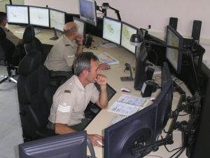  الإمارات توظف فريقا لمهمة "الرقابة السرية"