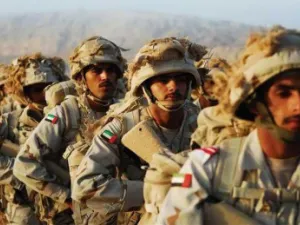 الإمارات تعلن مقتل أحد جنودها في حادث تدهور في السعودية

