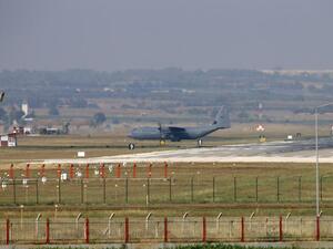 An aircraft is seen at Incirlik Air Base in southern Turkey, which the US has used to launch airstrikes against Daesh in Syria since last year. (File photo)