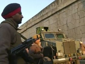 انتهاء هجوم شنه اسلاميون على قاعدة جوية هندية