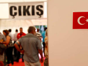 الأتراك يدلون بأصواتهم اليوم في انتخابات رئاسية وبرلمانية مبكرة