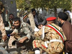 تشييع الجنرال في الحرس الثوري حسين منجزي الذي قتل في هجوم الأحواز
