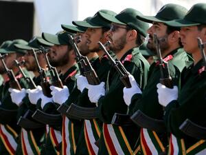 القوات الإيرانية تشتبك مع مسلحين على الحدود مع العراق
