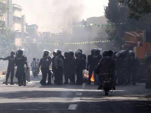 تظاهرات إيران متواصلة والسلطات تتوعد المحتجين
