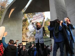  لم يتوقف الرئيس الأمريكي دونالد ترامب عن إعلان تأييده للمتظاهرين  