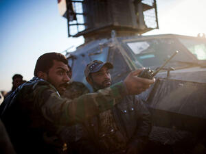 مستشرق إسرائيلي يقدم رؤية مثيرة لثورة سوريا بعامها السابع
