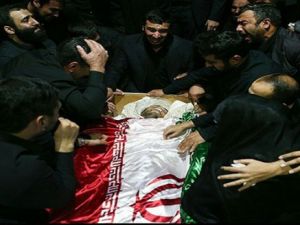 جثمان “عبد الله باقري” الحارس الشخصي للرئيس الإيراني السابق محمود أحمدي نجاد