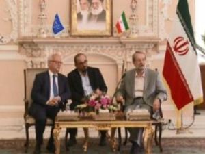 تأتي الزيارة عقب توصل إيران والقوى الدولية الى اتفاق يقضي بقيام الجمهورية الاسلامية بالحد من انشطتها النووية