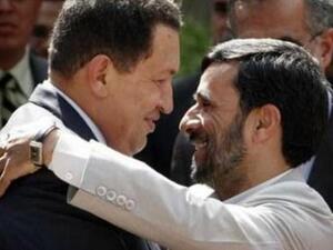 الرئيسان الفنزويلي هوغو تشافيز والايراني محمود احمدي نجاد 