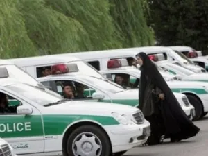 في حزيران/ يونيو، تبنى مجلس الأمن مجموعة رابعة من العقوبات