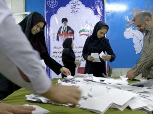 وصل عدد الذين تقدموا بطلبات ترشحهم لخوض الانتخابات الرئاسية حتى الجمعة الي 1048 مرشحاً