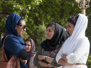 يخشى منتقدون أن يكون تركيز هذه الوحدة منصبا على فرض الزي الإسلامي