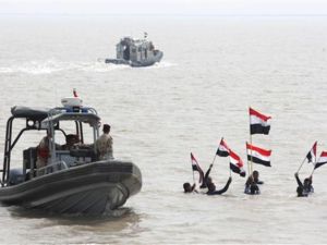 عراقيون يحتفون بتسيير دوريات بحرية/أ.ف.ب