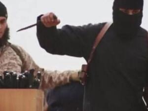 قيام عناصر من داعش بإعدام عائلتين وثلاثة اطفال نحرا 