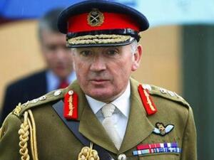 لجنرال ريتشارد دانات القائد السابق للجيش البريطاني في اسكتلندا
