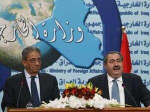 هوشيار زيباري (يمين) وعمرو موسى خلال المؤتمر الصحفي
