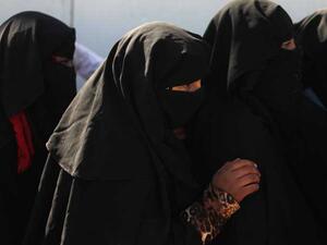 جزائرية تروي كيف خدعها زوجها الداعشي وأخذها عنوة إلى الموصل