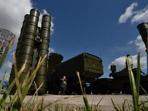 موسكو: سنوقع قريبا صفقة جديدة مع طهران حول صواريخ "أس-300"
