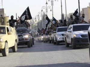 مقاتلون من تنظيم الدولة الاسلامية في محافظة الرقة السورية
