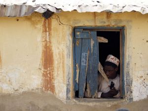  أصيب 24 شخصاً بحالات اختناق جراء تعرضهم للغاز