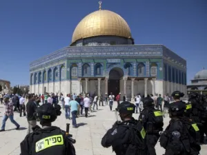 فصائل فلسطينية تندد باقتحام المسجد الأقصى - ارشيف 