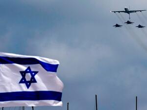 إسرائيل تلمح إلى أنها قد تستهدف أسلحة إيرانية في العراق
