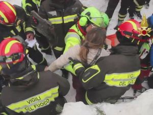 تم وقف سير القطارات على السكة المجاورة احتياطا 