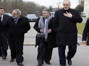 وفد النظام يساوم 

