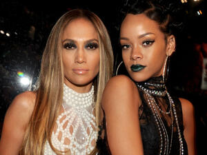 جينيفر لوبيز وريهانا