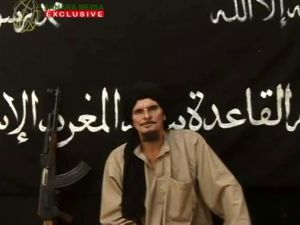 لقطة من فيديو نشر على موقع وكالة الصحراء الموريتانية للانباء للجهادي الفرنسي جيل لوغان
