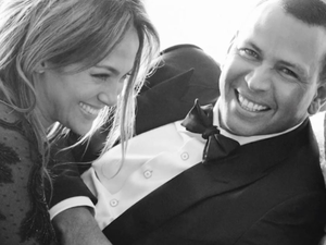 جينيفر لوبيز وحبيبها أليكس رودريجرز (instagram.com)