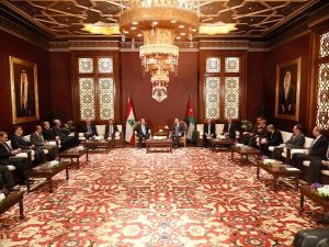 ملك الاردن والرئيس اللبناني يعقدان لقاء قمة في عمان