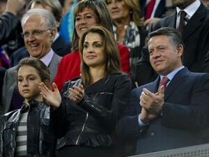 عين الملك عبدالله ولده حسين- 18 عاما- قبل ثلاث سنوات وليا للعهد