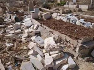 قتيل وإصابة 5 من الأمن بعملية توقيف "محطم شواهد قبور"