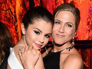 جينيفر أنيستون وسيلينا غوميز