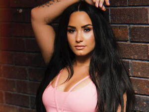 Demi Lovato reportedly fired her long-term sober coach (Source: ddlovato / Instagram) 