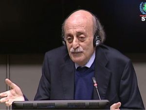 جنبلاط امام محكمة لاهاي