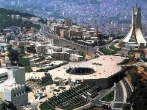 معركة عنيفة خلال مؤتمر داعم لبوتفليقة في الجزائر
