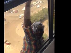 توسلات الخادمة لم تحرك ساكنا عند صاحبة المنزل - تويتر