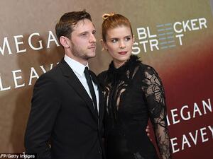 النجمة كايت مار بإطلالة مثيرة من توقيع زهير مراد