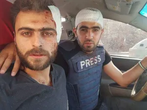 العبد الله والعيسى قبل يومين من استهدافهما بعبوة ناسفة في حلب - تويتر