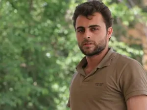 خالد العيسى هو المصور المرافق للناشط المعروف هادي العبد الله - أرشيف
