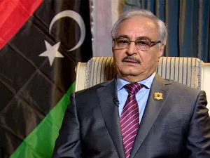 جاء اللقاء رغم توتر العلاقات بين روما وسلطات شرقي ليبيا