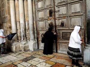 قرار إغلاق ابواب الكنيسة امر نادر للغاية 
