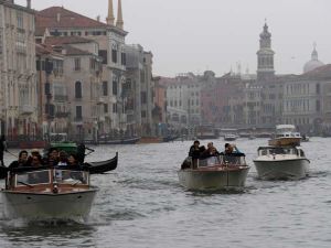 بعد كاتالونيا منطقتا لومبارديا والبندقية الإيطاليتان تصوتان من أجل استقلال أكبر