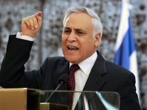 إفراج مبكر عن موشي كاتساف 
