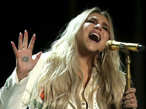 كيشا  (dailymail.co.uk9)