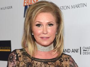 كاثي هيلتون